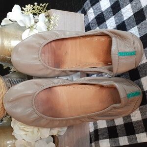 TIEKS FLATS